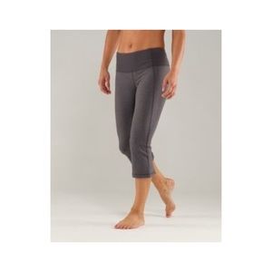 Lululemon Gather & Crow Crop🖤